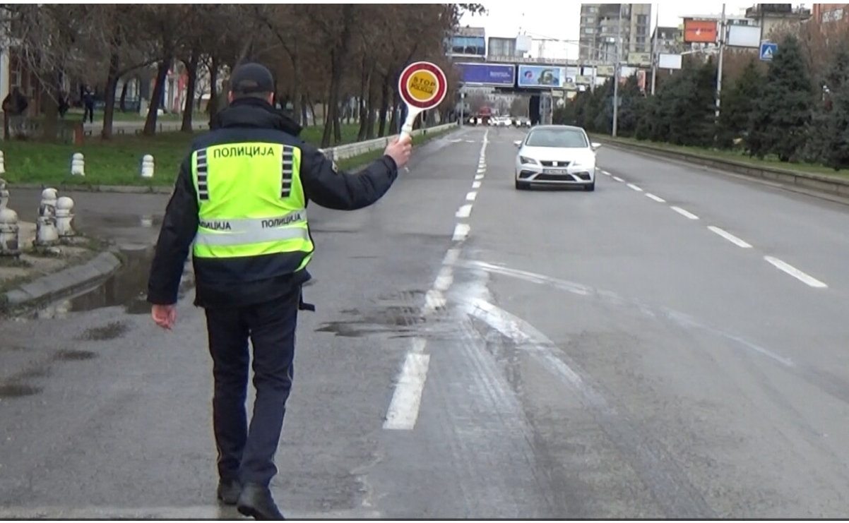 MPB  Brenda 24 orëve policët kanë shqiptuar 949 dënime në komunikacion