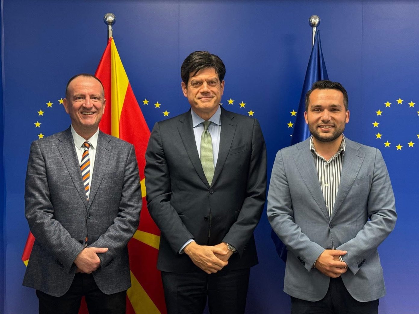 Taravari takoi ambasadorin e BE së  U larguam nga qeveria  por jo nga rruga evropiane