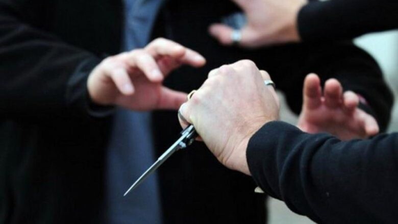 E tmerrshme  15 vjeçari ther me thikë bashkëmoshatarin në një shkollë në Shkup