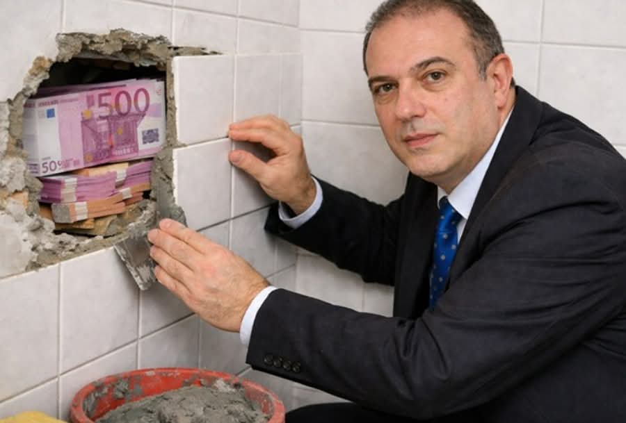 nena-e-gjyqtarit-ristov-tha-ne-gjyq-se-350-000-eurot-i-ka-fituar-duke-shitur-speca